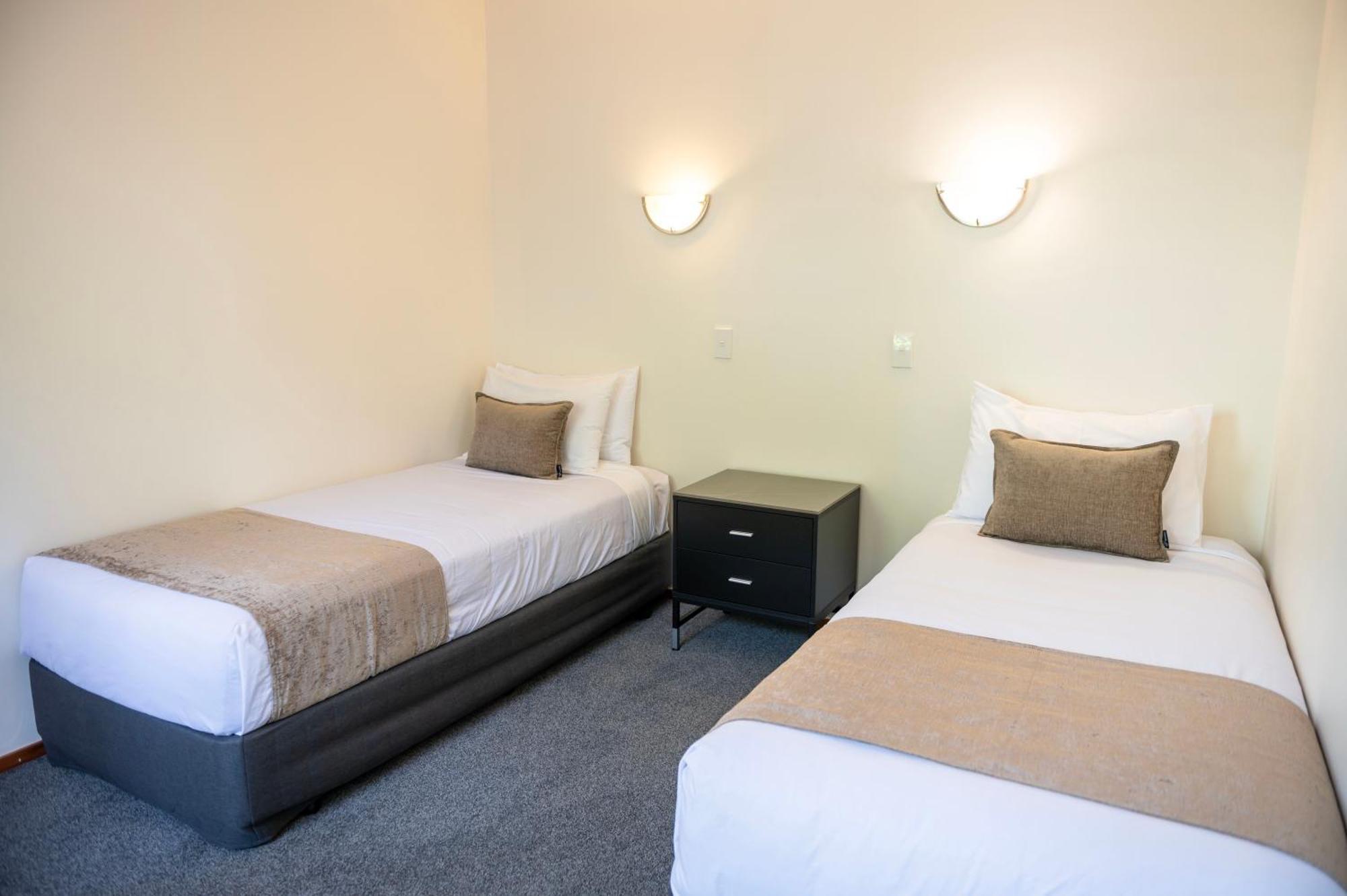 Punga Grove Motel Франц Джоузеф Екстериор снимка