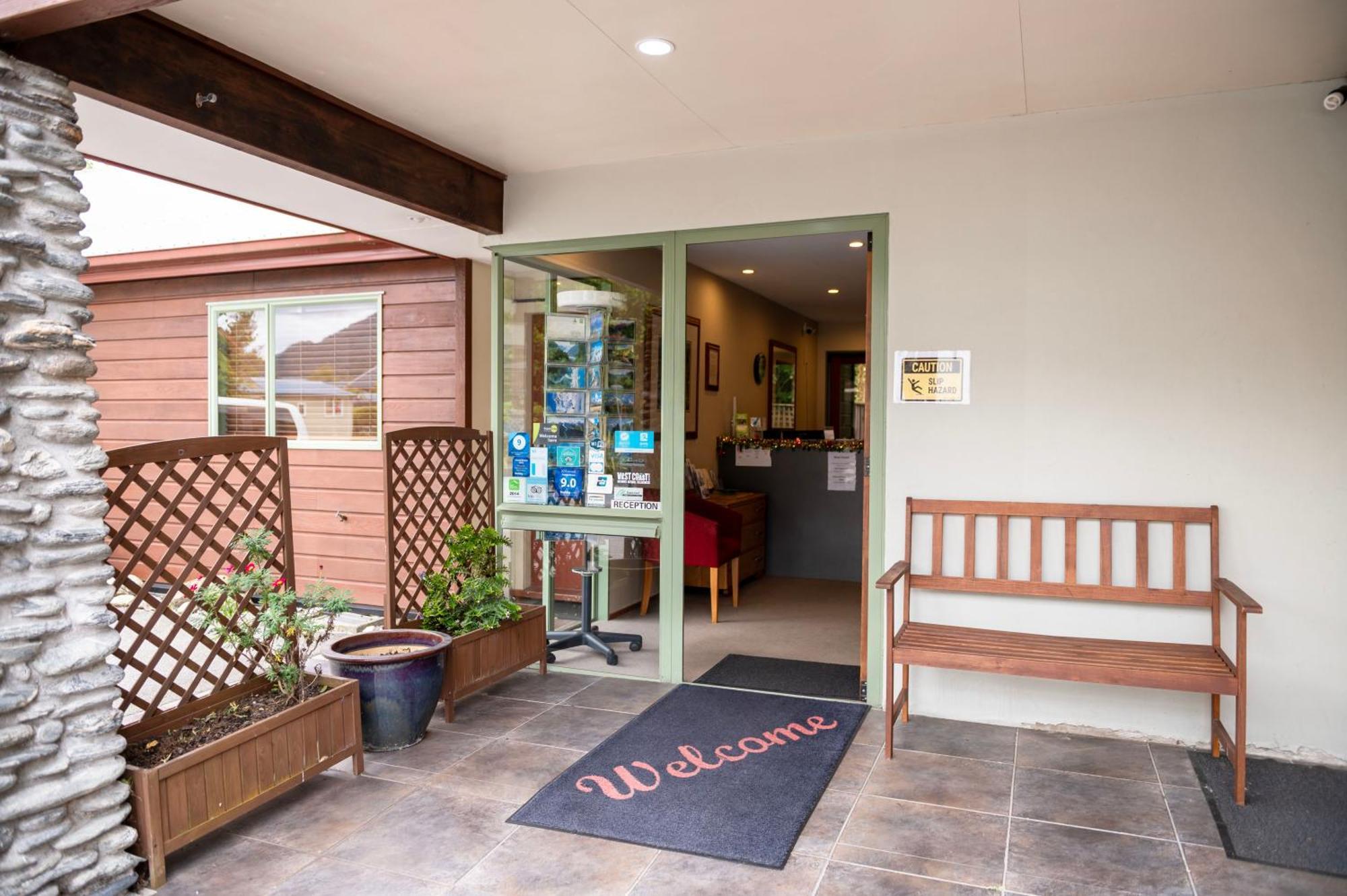 Punga Grove Motel Франц Джоузеф Екстериор снимка